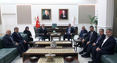 Büyükkılıç ve AK Parti Kayseri Heyeti, Sağlık Bakanı Memişoğlu'nu Ziyaret Etti