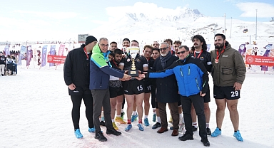 Erciyes’te Kar Ragbisi Heyecanı! Türkiye Şampiyonası Nefes Kesti