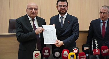 Hüseyin Okandan mazbatasını aldı!