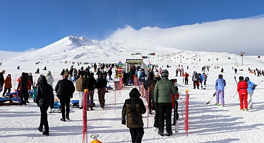 Kayak yaparken düşen Rus turist hayatını kaybetti