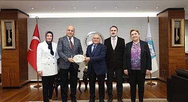 Kayseri Büyükşehir Belediye Başkanı Dr. Büyükkılıç’a Sağlık Camiasından Teşekkür Ziyareti