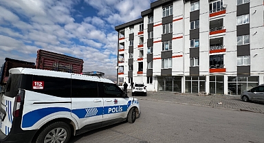 Kayseri'de 4 katlı binada çıkan yangın söndürüldü