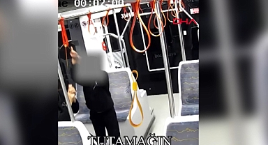 Kayseri'de tramvaylara zarar veren yolcular kamerada