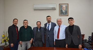 Kayseri Halk Ozanları Derneği, İl Kültür Müdürü Şükrü Dursun’a Ziyaret Gerçekleştirdi