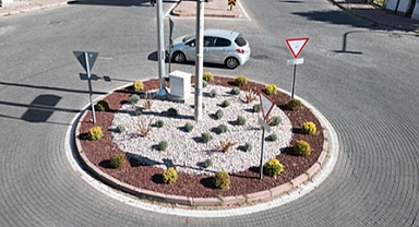 Melikgazi'de Kuru Peyzaj ile Su Tasarrufu ve Estetik Birlikte Sağlanıyor!