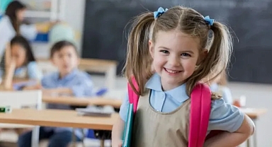 Özel okul öğrenci kıyafetleri, velilere mali yük getirmeyecek