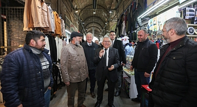 Başkan Büyükkılıç, Kapalı Çarşı’da Esnaf ve Vatandaşlarla Buluştu