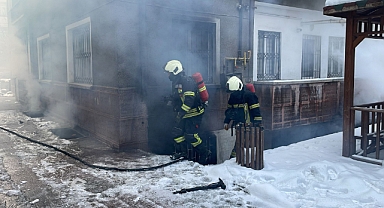 Bodrum Katta Çıkan Yangın Korkuttu