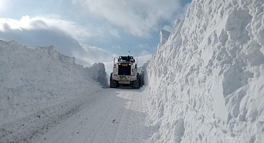 Büyükşehir Belediyesi Karla Mücadelede Seferber Oldu