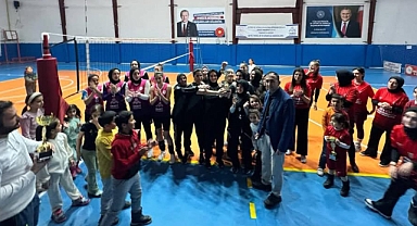 Develi’nin Sultanları Voleybol Turnuvası Sona Erdi