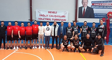 Develi Sağlık Çalışanları Voleybol Turnuvasında Şampiyon Cerrahi Servis Takımı Oldu