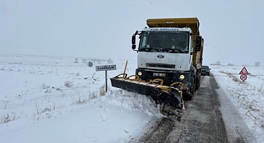 Kayseri Büyükşehir Belediyesi, 272 Mahalle Yolunu Karla Mücadeleyle Ulaşıma Açtı
