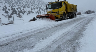 Kayseri’de Karla Mücadele Sürüyor: 137 Mahalle Yolu Ulaşıma Açıldı
