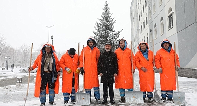 Kocasinan Belediyesi Karla Mücadelede 24 Saat Sahada