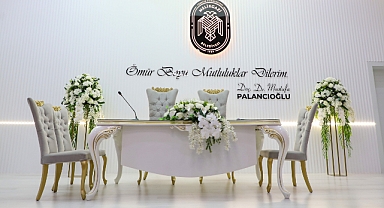 Melikgazi Belediyesi’nin Yenilenen Nikah Salonunda Çiftler Mutluluğa Adım Atıyor