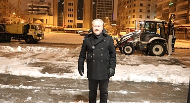 Melikgazi’de Karla Mücadele: 7/24 Kesintisiz Çalışma