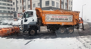 Talas Belediye Başkanı Yalçın, Kış Çalışmalarını Koordinasyon Merkezi’nden Yönetiyor