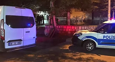 Balkondan düşen emekli öğretmenin ölümüne ilişkin yeniden görülen davada 2 sanığa beraat