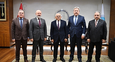 Başkan Büyükkılıç, İlçe Başkanlarıyla Ramazan Toplantısında Yatırımları Değerlendirdi