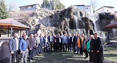 Başkan Büyükkılıç, Ramazan Bereketini Sarız ve Pınarbaşı’nda Yaşadı