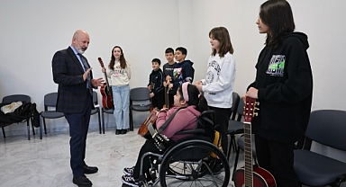 Başkan Çolakbayrakdar: “Gençlerimizin ve Evlatlarımızın Yanındayız!”