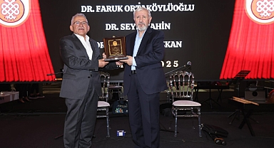 Kayseri Büyükşehir Belediye Başkanı Dr. Memduh Büyükkılıç, Tıp Bayramı’nda Doktorlarla Bir Araya Geldi