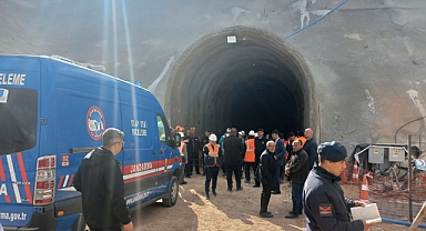 Tünel inşaatında kaya düştü: 1 ölü, 1 yaralı