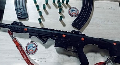 Düğün konvoyunda araçtan havaya ateş açan şüpheli yakalandı