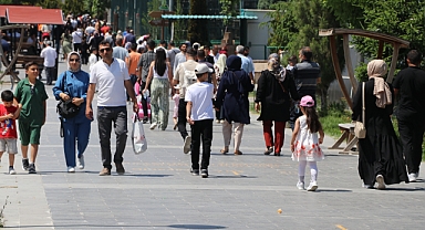 Kayseri Hayvanat Bahçesi'nde bayram yoğunluğu; 65 bin ziyaretçi