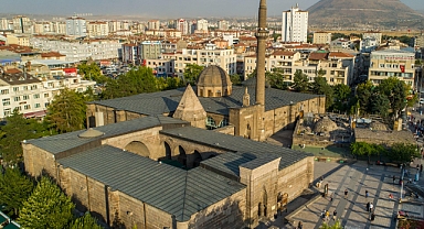 Kayseri Büyükşehir Belediyesi, Eğitim Şehrine Katkılarını Bilimsel Makalelerle Tescilliyor