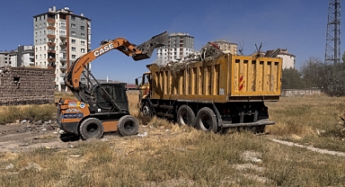 Melikgazi Belediyesi Sanayi Sitelerinde Temizlik Çalışması Yaptı