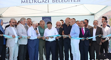 Sosyal Alanıyla Dikkat Çeken Melikgazi Belediyesi Ali Erkara Camii İbadete Açıldı