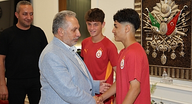 Talaslı Yıldızlar Galatasaray’a Transfer Oldu, Başkan Yalçın’ı Ziyaret Etti