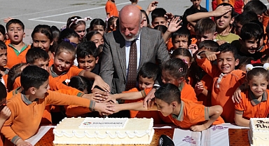 Başkan Çolakbayrakdar, “Her Çocuk Bir Tebessümle Dünyayı Güzelleştirir”