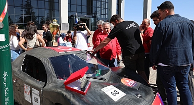 ERÜ’den TEKNOFEST 2025’e Damga: 12 Ödül, 27 Finalist Takım!