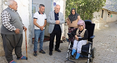 Yahyalı Belediyesi’nden Engelli Vatandaşa Akülü Araç Desteği