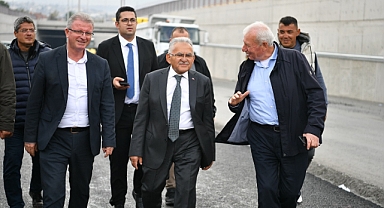 BAŞKAN BÜYÜKKILIÇ'TAN AÇILIŞ İÇİN GÜN SAYAN KATLI KAVŞAKTA İNCELEME