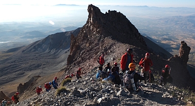 Erciyes'te 3 Günlük Macera Başlıyor: 29 Ekim Cumhuriyet Tırmanışı Katılımcı Listesi Açıklandı