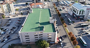 Kayseri Büyükşehir Belediyesi, Tacettin Katlı Otoparkı Çatısını 20 Günde Yeniledi