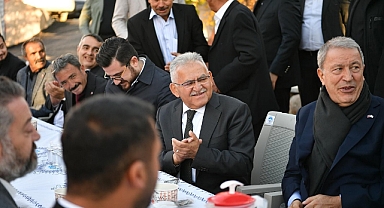 Kayseri’de 15 Mahalleye 213 Milyon TL’lik Yol Yatırımı: Büyükkılıç, Akar ve Çiçek Sahada