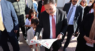 Kayseri Valisi Gökmen Çiçek, Miniklerle Cumhuriyet Coşkusunu Paylaştı