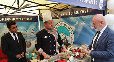 Kayseri Yöresel Lezzetleriyle Göz Doldurdu: Kocasinan Gastronomi Günleri’nde Coğrafi İşaretli Ürünler Tanıtıldı