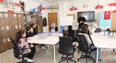 Kocasinan IQ İnovasyon Merkezi ile Geleceğin Bilim İnsanları Yetişiyor | Başkan Çolakbayrakdar Açıklıyor