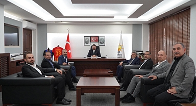 Refik Karakuzay Ak Parti il Başkanlığını ziyaret etti.