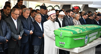 Başkan ağabeyini, Kayseri Hayırseverini Uğurladı: Ramazan Büyükkılıç Son Yolculuğuna Veda Etti