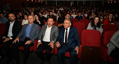 Başkan Büyükkılıç ve Vali Çiçek’ten “Aşık Veysel”e Vefalı Anma!