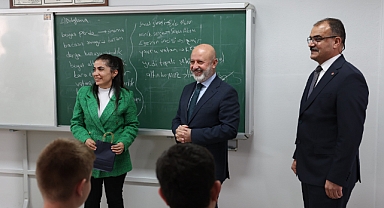 Başkan Çolakbayrakdar’dan Kocasinan’daki Öğretmenlere Kırk Yıllık Hatırı Olan Türk Kahvesi Hediye