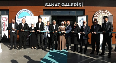 Büyükşehir’den Uluslararası Öğrencilere Sanat Köprüsü: “Bi’ Dünya Sanat” Sergisi Açıldı