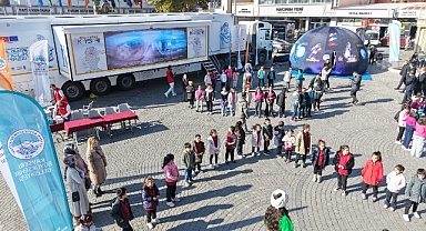 İncesu'da Bilim Heyecanı: Mobil Dijital Gençlik Merkezi İlk Durağını Gerçekleştirdi
