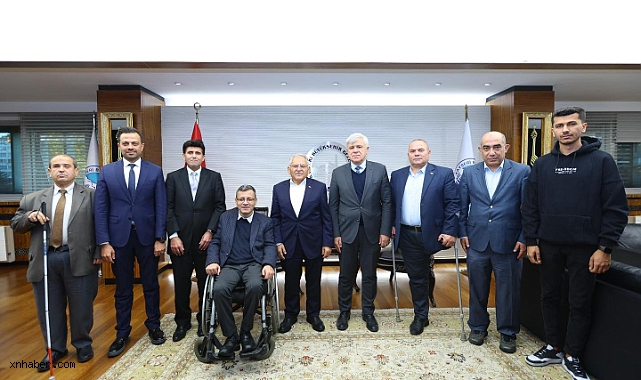 Kayseri’de Başkan Büyükkılıç’a Ziyaretçi Akını: Şehirde Birlik ve İstişare Rüzgarı